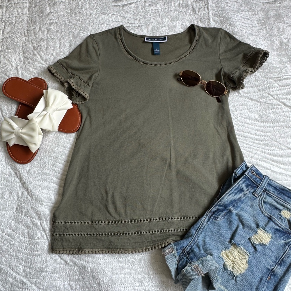 EUC!💕 Karen Scott Khaki Short Sleeve Top
